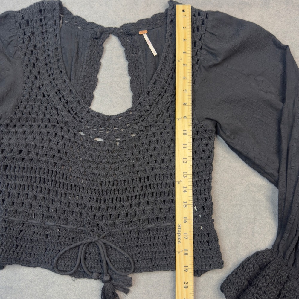 Free People Black Crochet Knit Long Sleeve Boho Crop Top Open Back Small - Picture 11 of 12